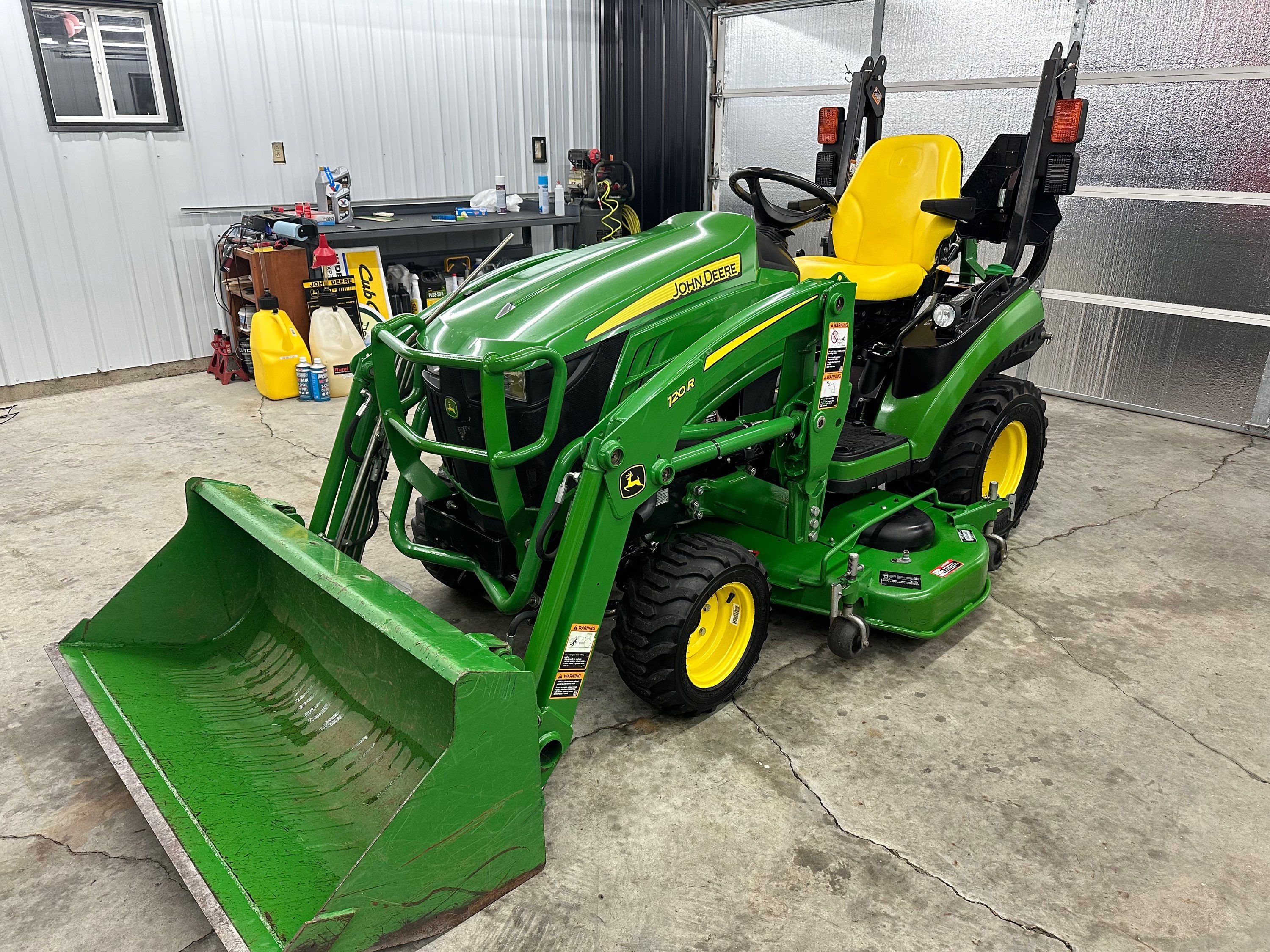 2018 JOHN DEERE 1025R
