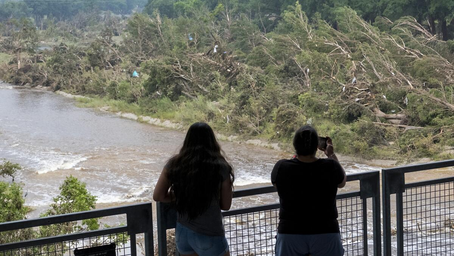 Casi 90 fallecidos por inundaciones en Texas 