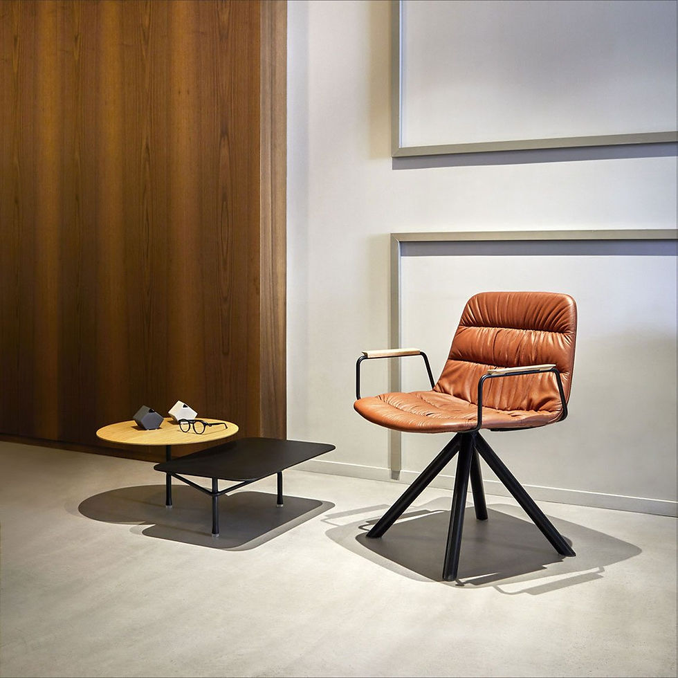 Thumbnail: Maarten Lounge Chair (Swivel Base - Soft )