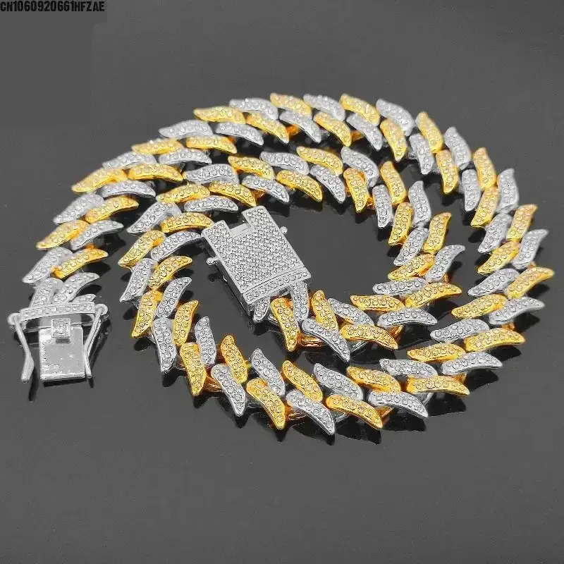 Thumbnail: Thorn Bling Cuban Link Collar