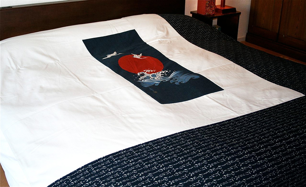 Thumbnail: Indigo Waves bedspread