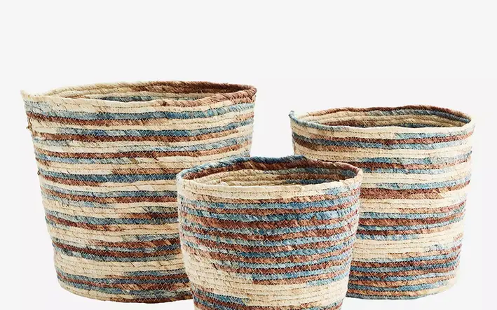 Maize leaf baskets.webp