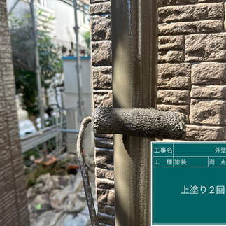 雨樋塗装工事　上塗り2回目