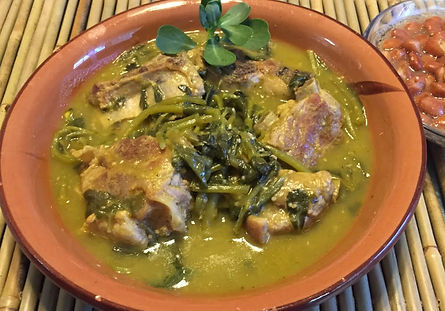 Verdolagas con carne de puerco en salsa verde