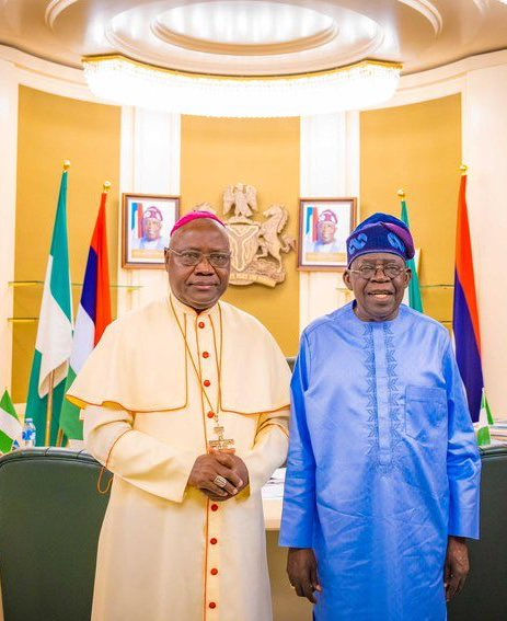 Archevêque Ignatius Ayau Kaigama et Bola Tinubu