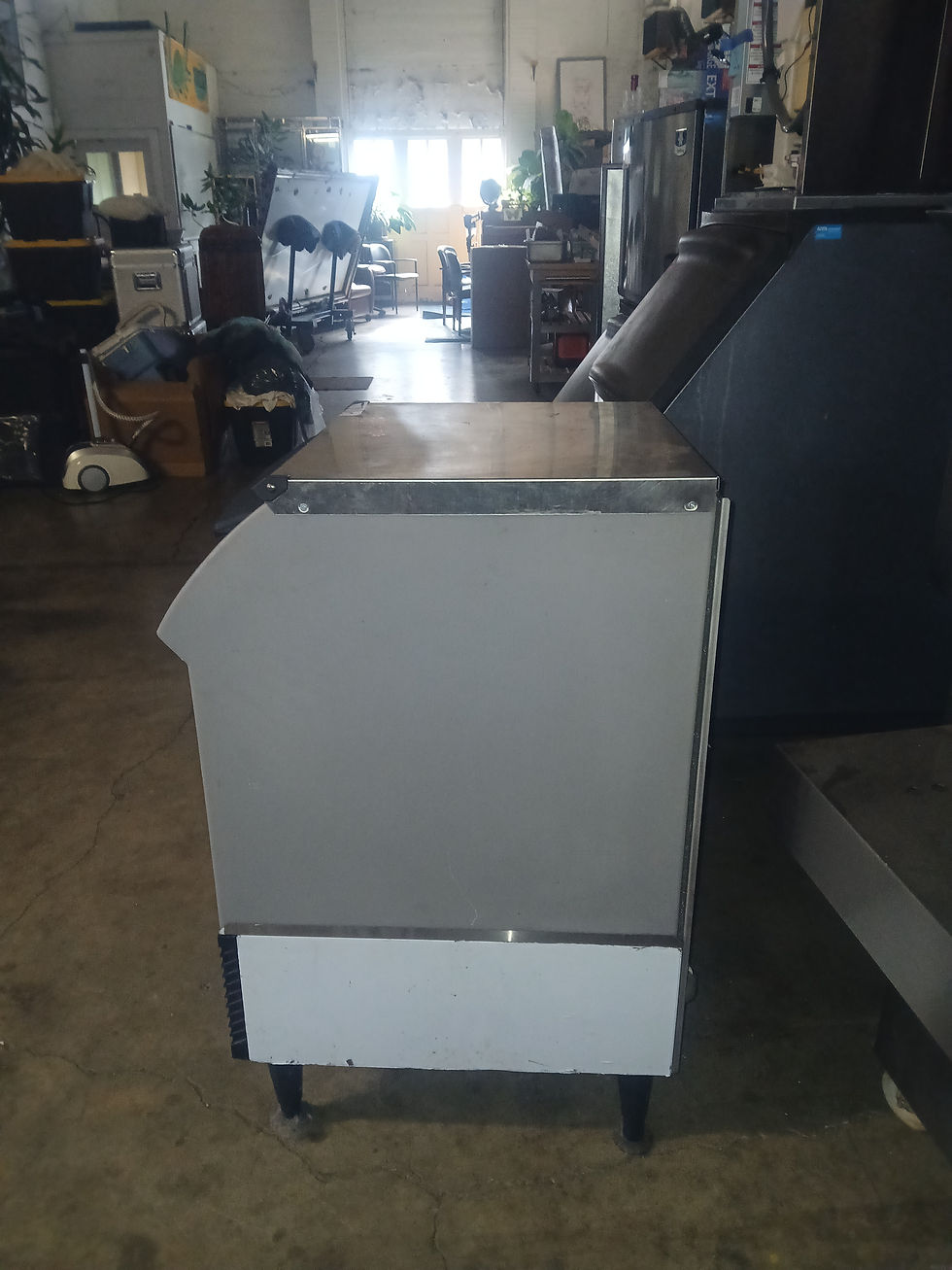 ICE-O-MATIC ICE MACHINE