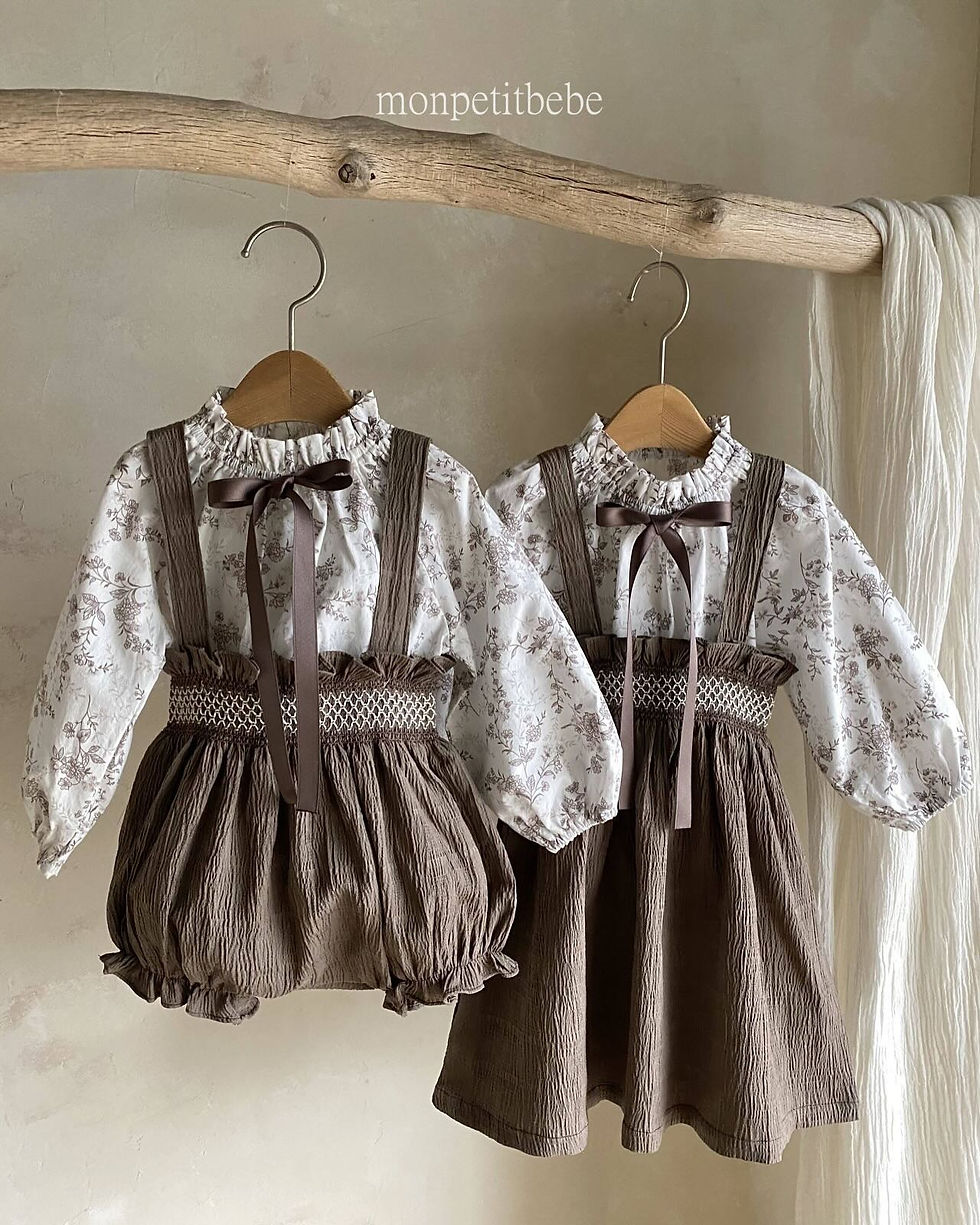 Thumbnail: 摺邊領♥泡泡袖恤衫