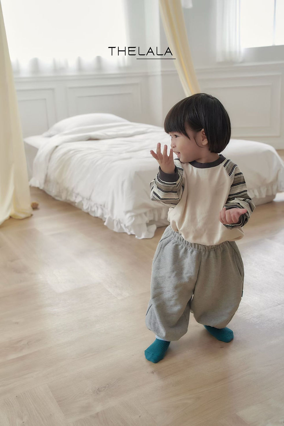 Thumbnail: 拼色間條袖♥長袖衫
