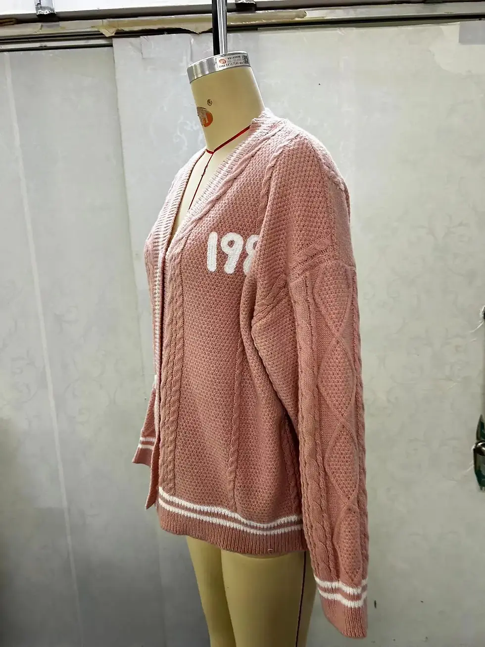 الصورة المصغرة: New Blue 1989 Cardigan For women Bird Embroidery Special Knit 1989 taylor Cardig
