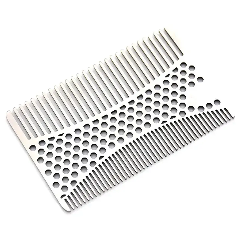 الصورة المصغرة: Stainless Steel Beard Comb for Men - Compact Credit Card Size Beard Straightener