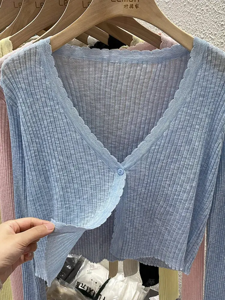 الصورة المصغرة: Summer Short Ice Silk Knitted Sun Protection Cardigan Women's Thin Suspender Ski