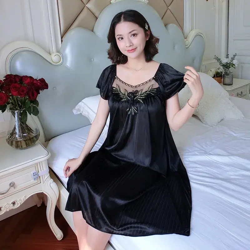 الصورة المصغرة: Ladies Ice Silk Nightgowns Sleeping Dress Medium Length Short Sleeve Nightdress 