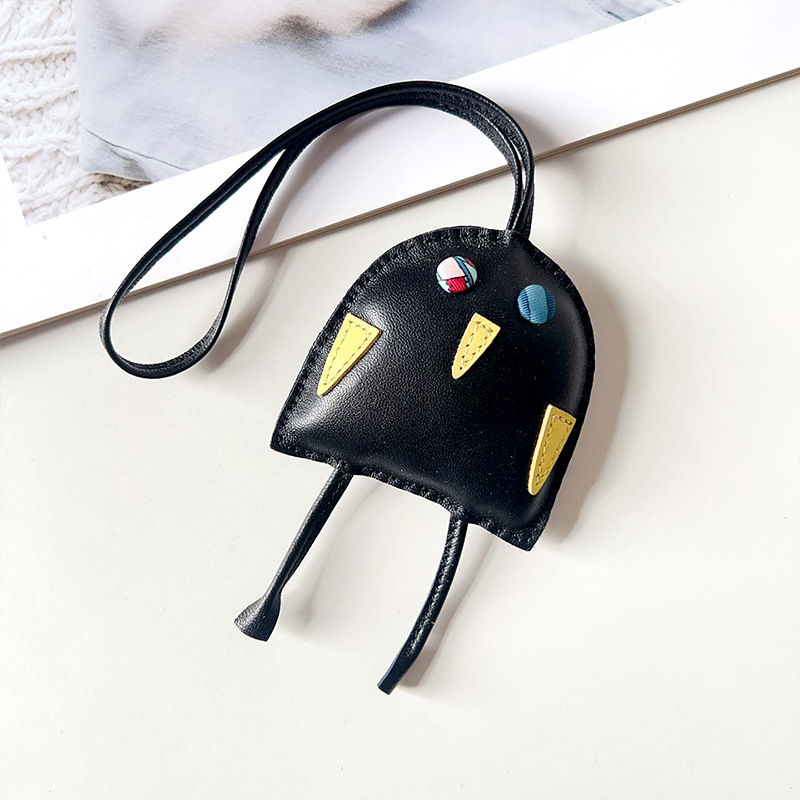 الصورة المصغرة: Light Luxury Designer Owl Bag Pendants New High Quality Genuine Leather Keychain