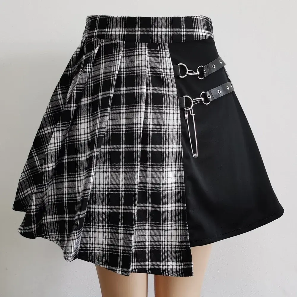 2024 New Fashion Female Women Mini Skirts Casual Basic Fashion All Match Plaid V