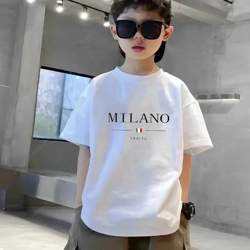 الصورة المصغرة: 2025 Children Summer Milano Letters Print T-shirt Boys Short Sleeved Luxury Tees