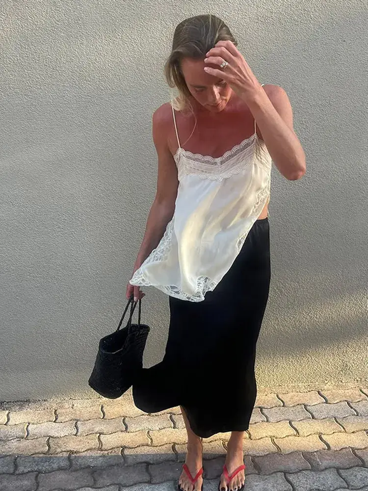 الصورة المصغرة: Women Lace Patchwork Sling Tops Chic Sleeveless Square Neck Backless See Through