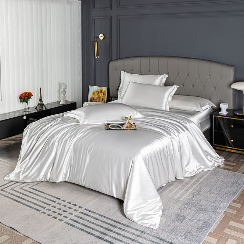 Thumbnail: High Quality Bedding Set Skin Friendly Satin Quilt Cover Single Double Full Quee