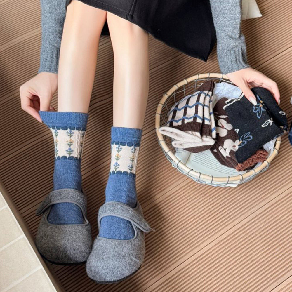 2 Pair/Lot Keep Warm Wool Socks For Women Long Winter Cute Sweet Print Retro Har