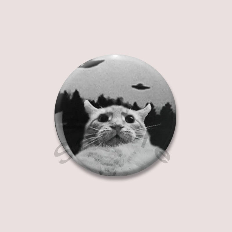 الصورة المصغرة: I Love Emo Boys Button Pins Custom Smiley Face Brooch Creative Funny Quotes Badg