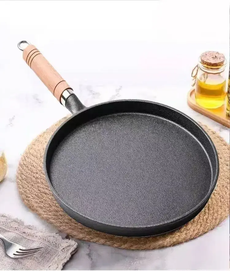 الصورة المصغرة: 26cm Cast Iron Frying Pan Uncoated Non-stick Egg Pancake PanCrepe Maker Steak Fr