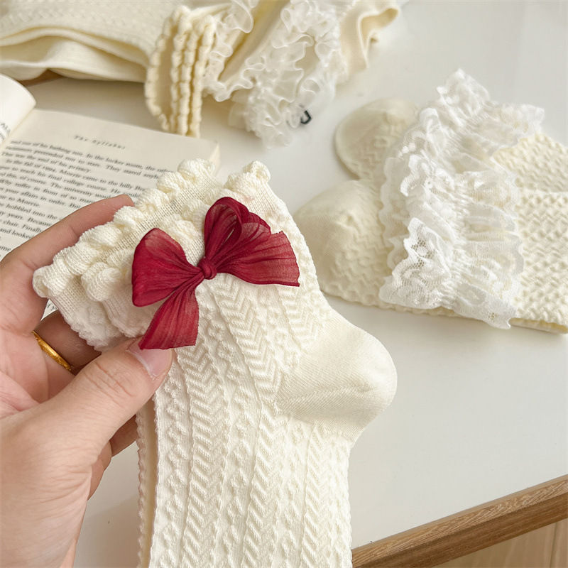 الصورة المصغرة: 5 Pairs Women Lace Pleated Bow Mid Tube Socks Fashionable Lolita Jk Style Comfor