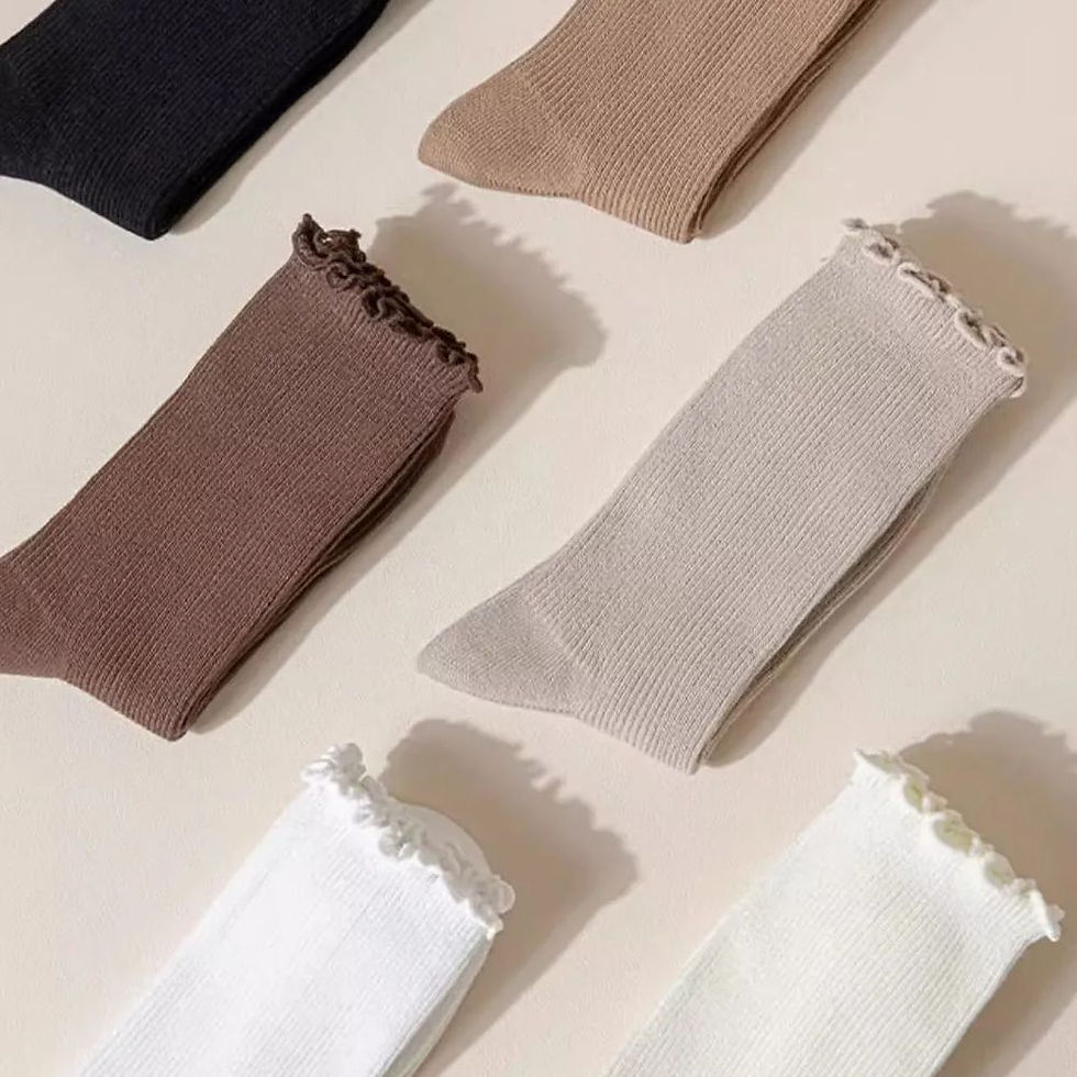 الصورة المصغرة: Cute Cotton Soft Middle Tube Black White Breathable Girls Waveselvedge Socks For