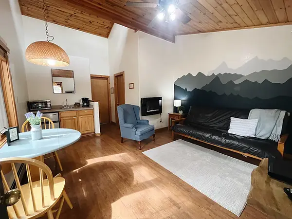 Spruce Suites