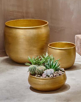 nkuku-tembesi-planter-antique-black-bras