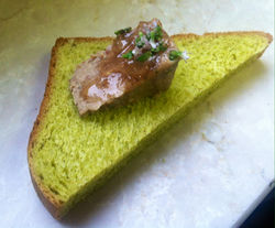 pan brioche agli spinaci con patè