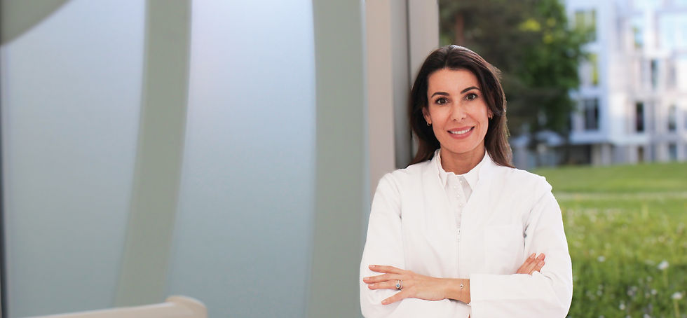 La D re Miriam Arriaga prend en charge les patients chez EndoGenève