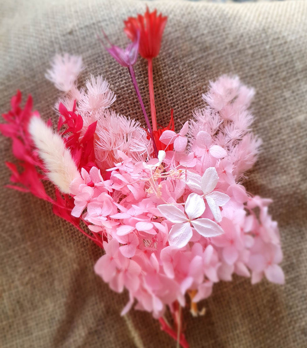 Thumbnail: pink dried flowers