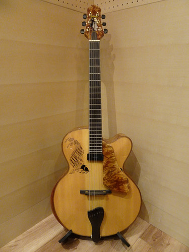 Oracle of Guitars モデル Semi Line