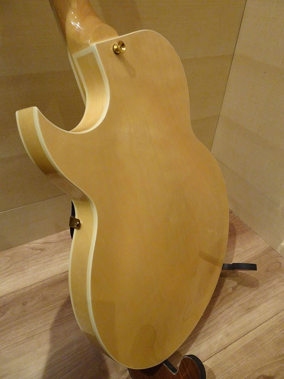 サムネイル： Jszz gutar Llora del  /natural Model. PU.2020.No60/Next画面は写真をタップ（新品・税込）