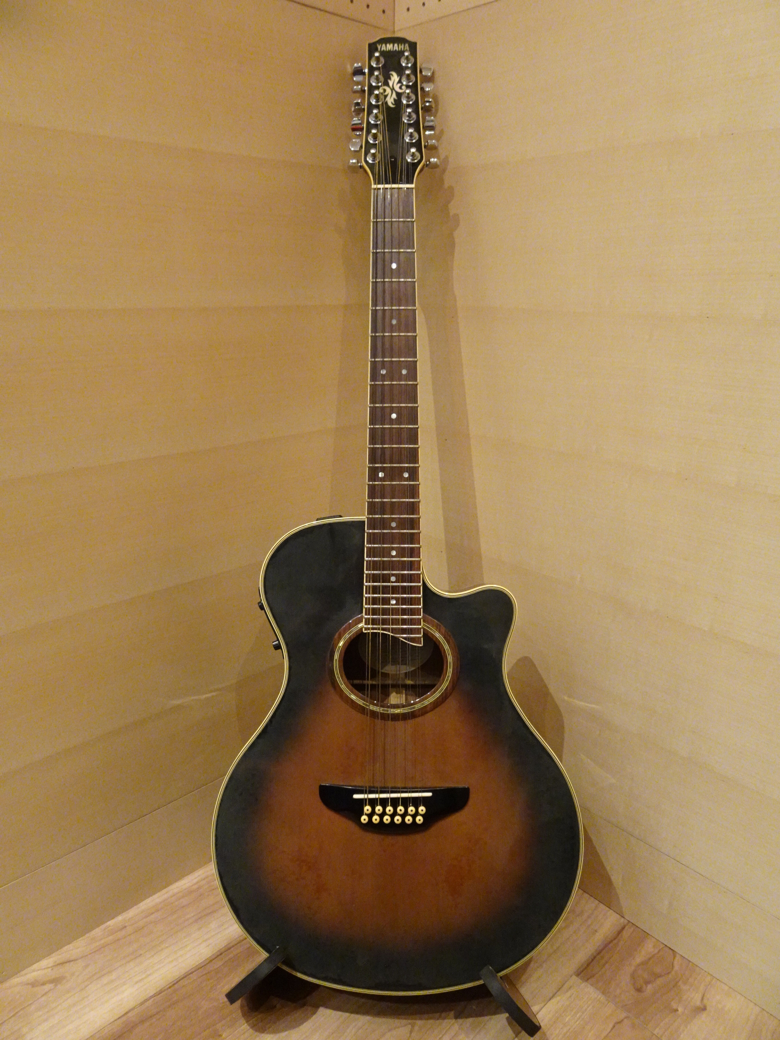SOLD OUT（完売）◆YAMAHA/12strings.APX-8-12A. （中古★☆・税込）