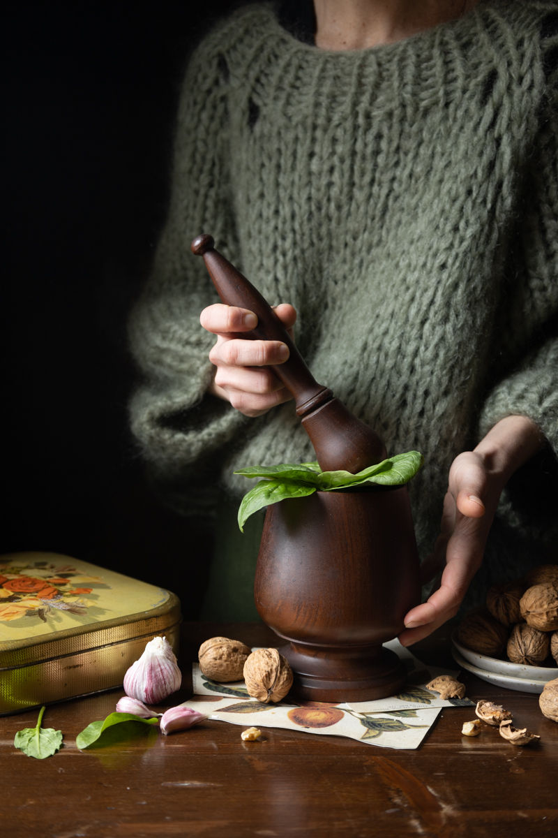 Spinach, Walnut, Garlic, Lemon and Olive Oil Pesto recipe