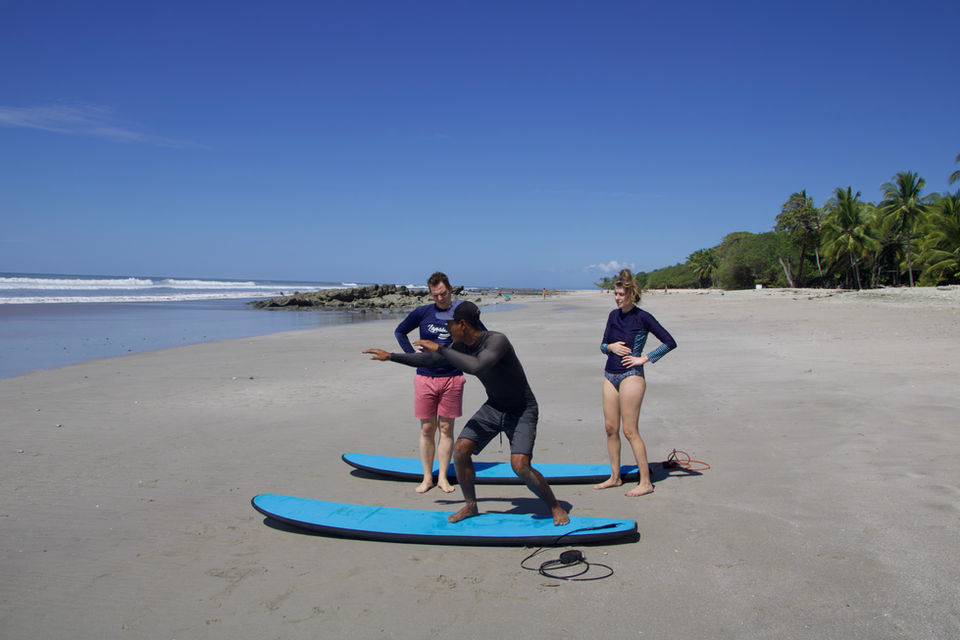 couples surfing