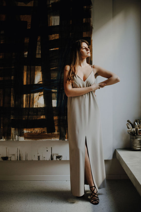 Boutique robe de cérémonie, cocktail, robe de soirée simple et élégante à Toulouse. Créatrice Delphine Josse