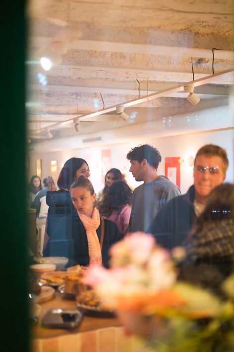 vernissage exposition fleurs à la maison des nines à marseille