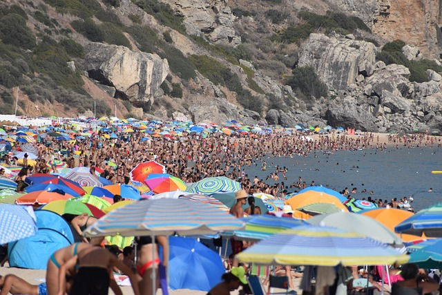 Met Office issues Extreme Red Warning about making references to the summer of 1976