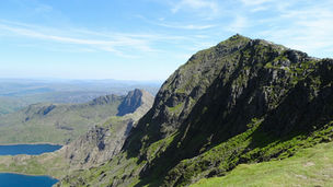 Wayne and Colleen climb Snowdon