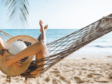 A beach day rarely ends at the shore. Find out what to pack for a casual beach day trip when lunch, shopping, and sunset views are part of the day.