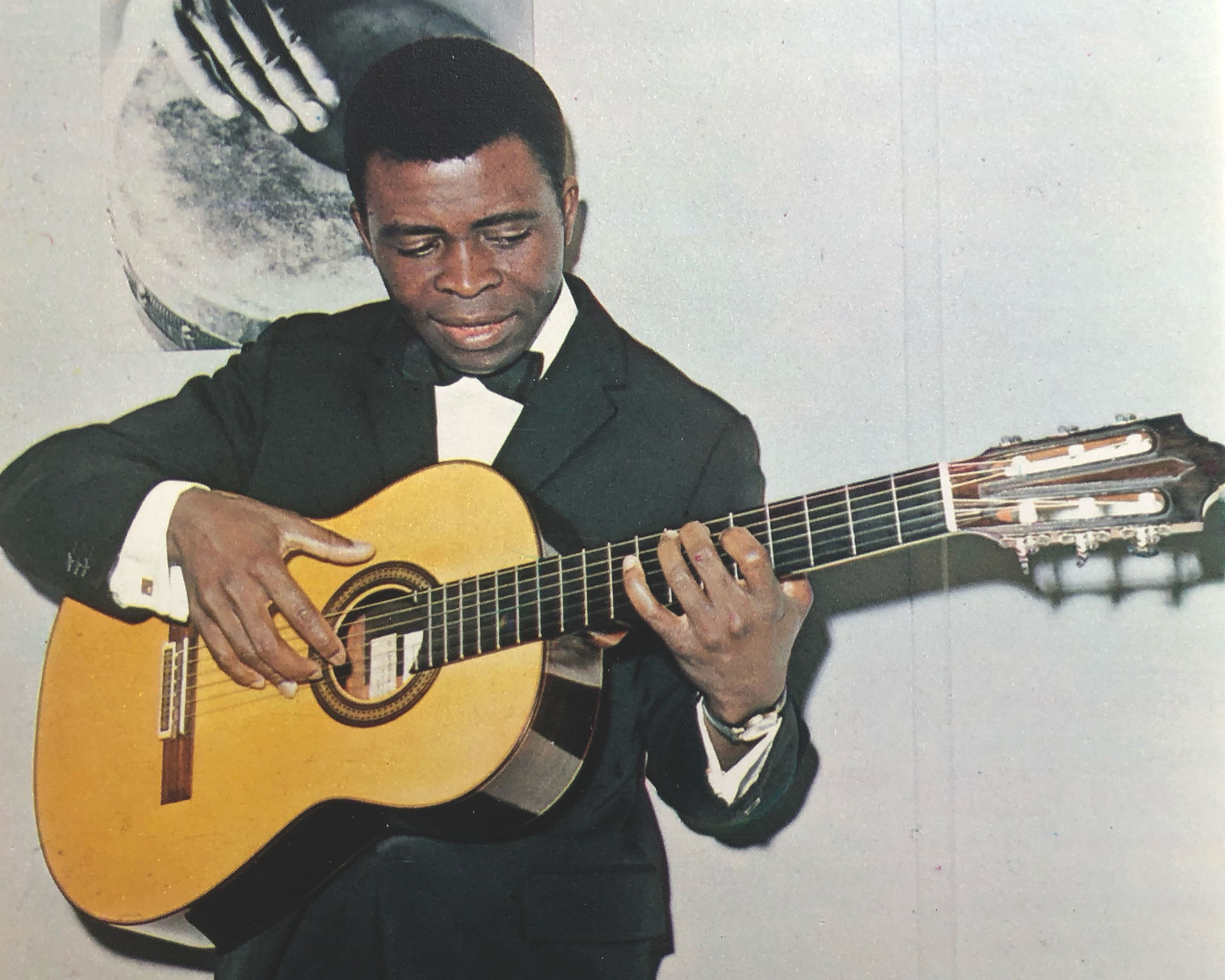  Francis Bebey on Guitar