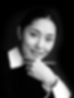 Écrivain asiatique femme