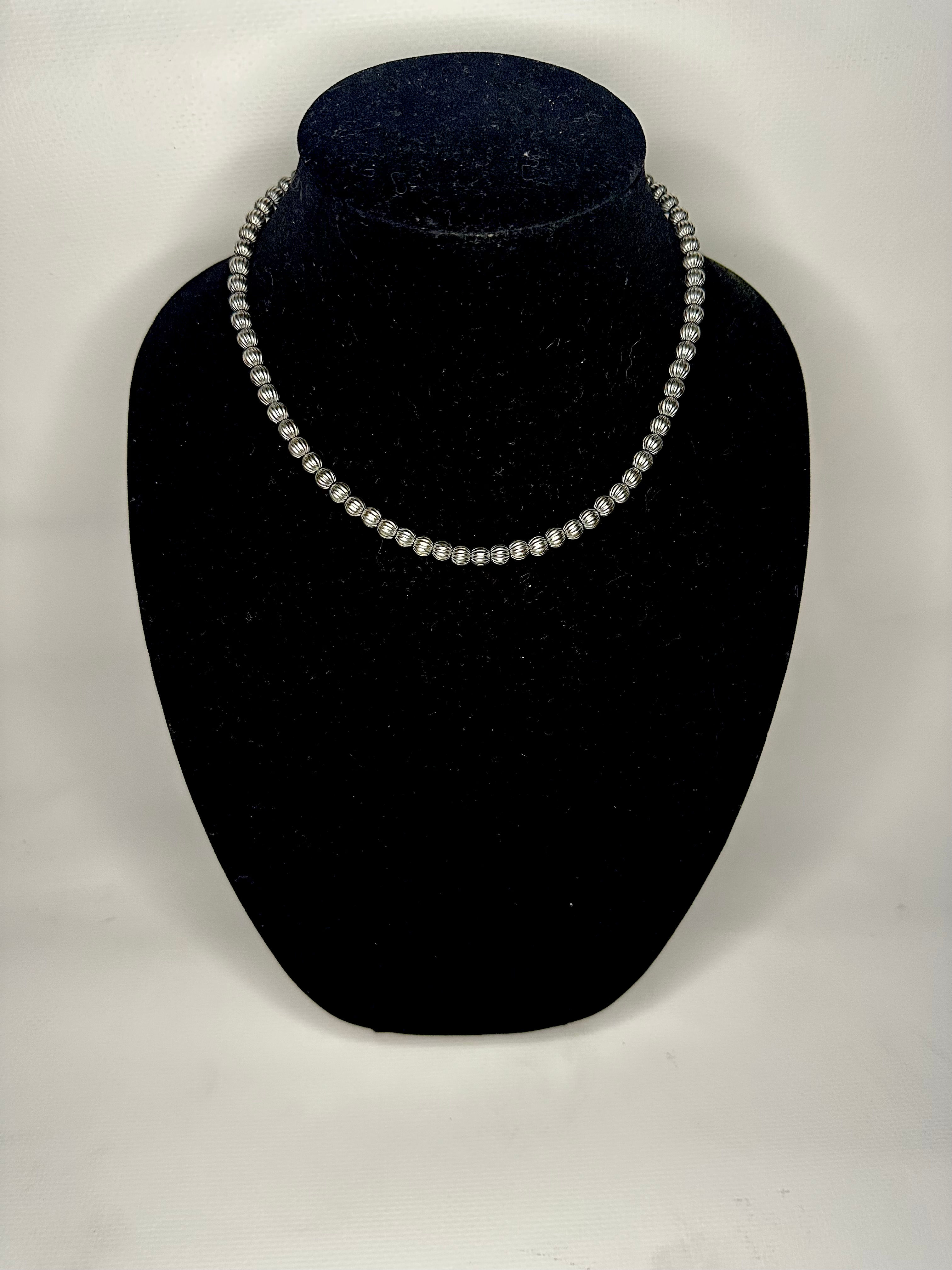 #26 Necklace corrugated 16-20in 6mm beads