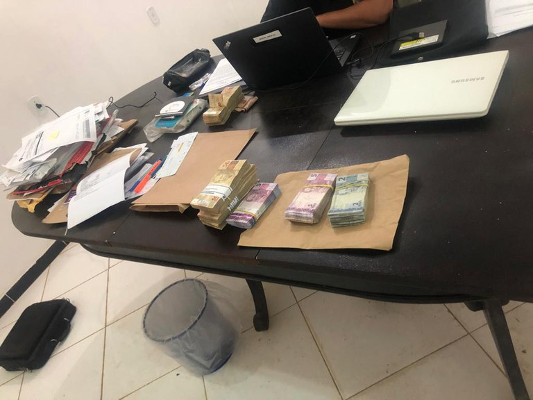 Operação Rochedo: PF desarticula organização criminosa que desviou mais de R$ 7 milhões durante as gestões do ex-Prefeito de Ibititá/BA.