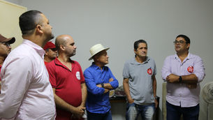 João Dourado: Deputados Osni e Joseildo Ramos Gomes visitam diretório do PT.