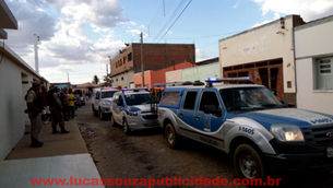 Operação da polícia recupera armas e drogas na cidade de João Dourado-Ba.