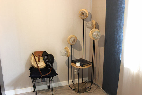 lampadaire-table-acier-chêne-béton