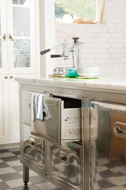 Stainless steel kitchen, kitchen island, kitchen