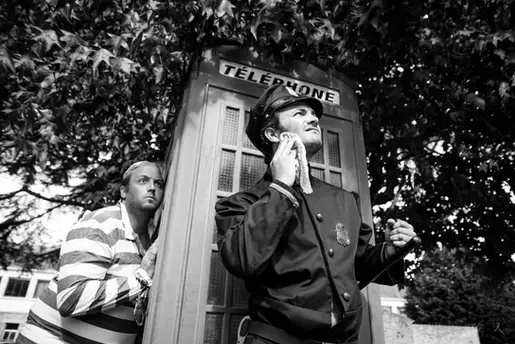 Improvisation à deux comédiens dans la rue